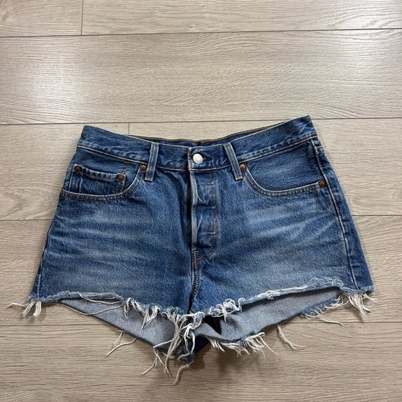 Levi’s 501 Cut Off Raw Hem Medium Wash Jean Shorts - Picture 2 of 10